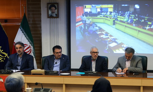 نمایشگاه عکس ۱۲ روز ایران به ایستگاه پایانی رسید